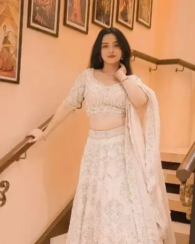 Escort Leh